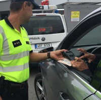 Celníci úspěšně vybírají nedoplatky v terénu